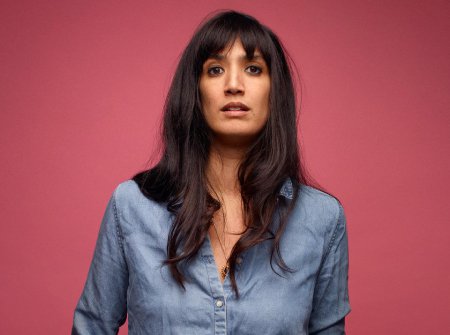 Caroline Guiela Nguyen "Lacrima"