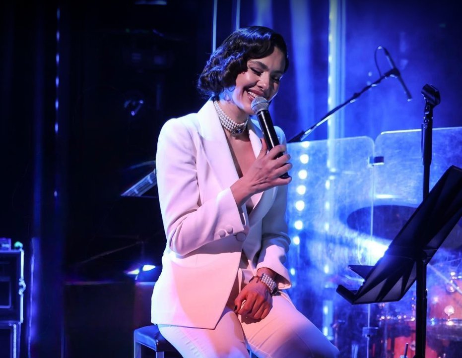 Bergüzar Korel "Hatırladıkça"